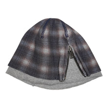 Load image into Gallery viewer, ZIPPER BEANIE (PLAID/GREY)