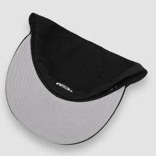 Load image into Gallery viewer, LEON 2 NEW ERA FITTED HAT (BLACK)
