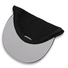Load image into Gallery viewer, LEON 2 NEW ERA FITTED HAT (BLACK)
