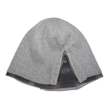 Load image into Gallery viewer, ZIPPER BEANIE (GREY/PLAID)
