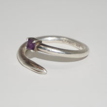 Load image into Gallery viewer, 925 SILVER PHILLIPS RING (AMETHYST)
