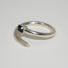 Load image into Gallery viewer, 925 SILVER PHILLIPS RING (ONYX)
