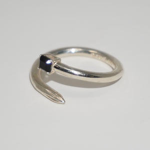 925 SILVER PHILLIPS RING (ONYX)