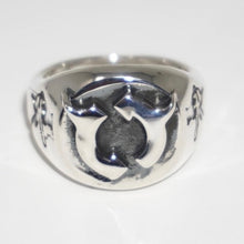 Load image into Gallery viewer, 925 SILVER GEMINI RIGHTS SIGNET RING
